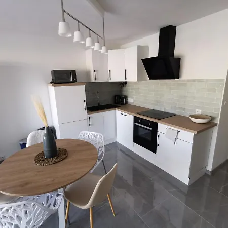 Apartment Superbe Vue Mer- 6 Pers- Hyper Centre Le Grau-du-Roi